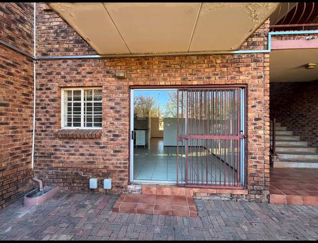 1 BEDROOM PROPERTY TO RENT IN WELTEVREDEN PARK